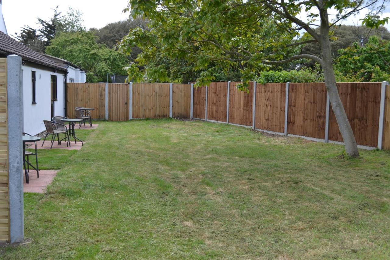 Number 6 - Lytton Tree Lodge, Reydon, Southwold エクステリア 写真