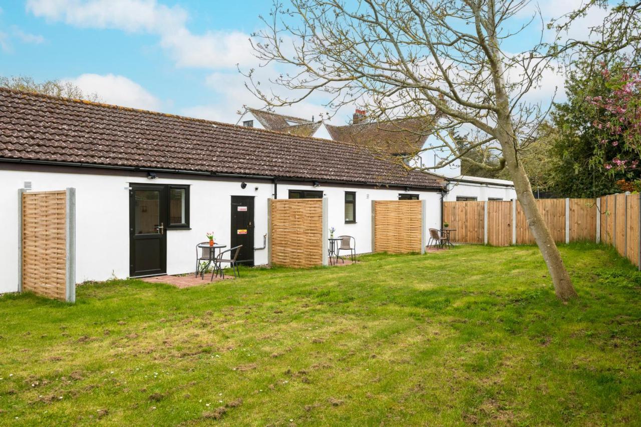 Number 6 - Lytton Tree Lodge, Reydon, Southwold エクステリア 写真